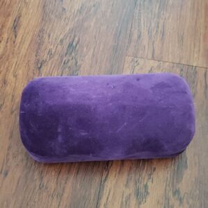 Gucci Elegant Purple Chic Feminine Sturdy Velvet Sunglasses Case